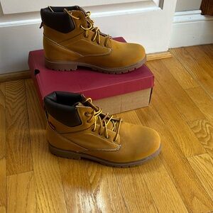 Levi’s Jax Core boots boys 7